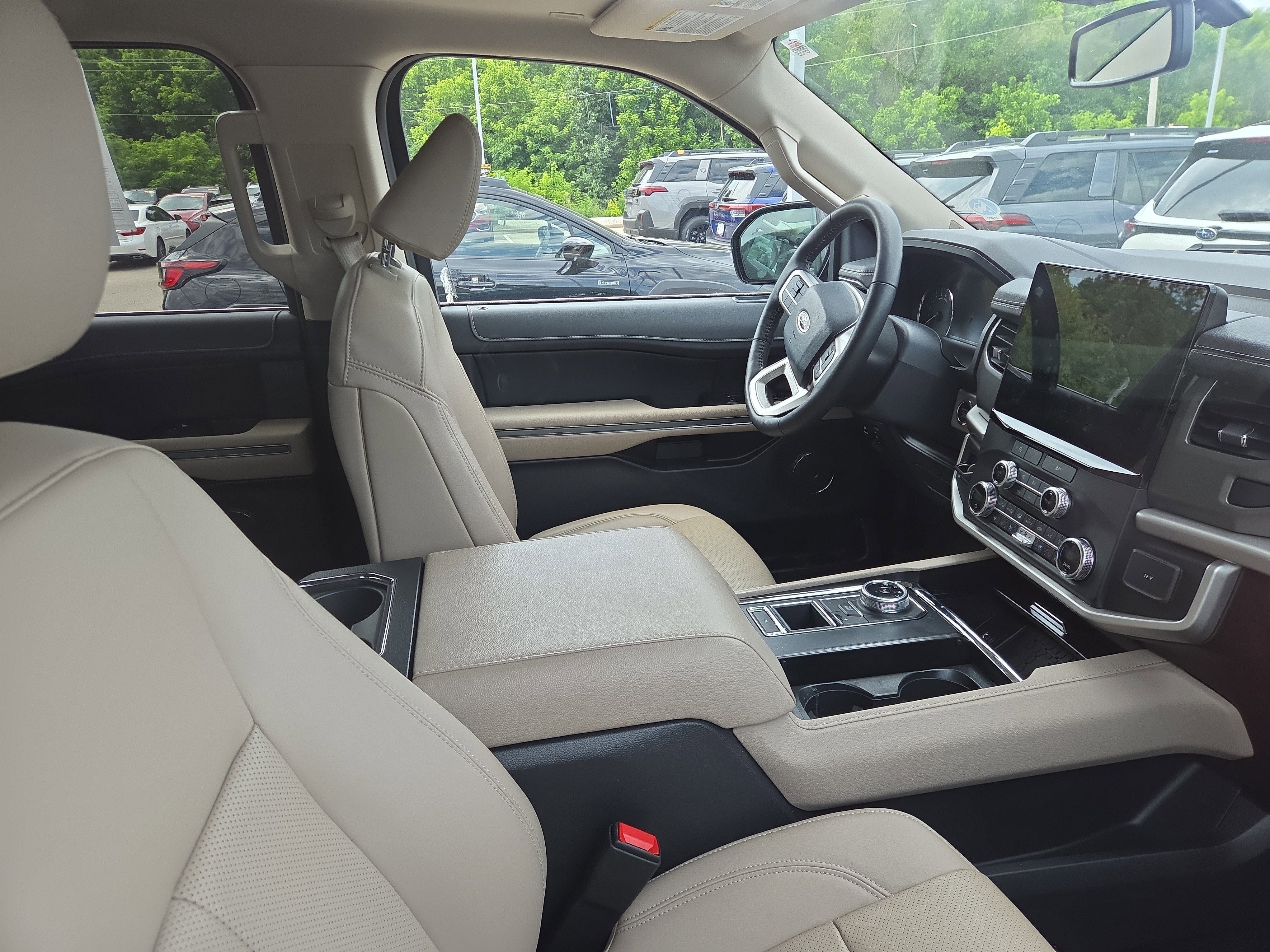 2024 Ford Expedition XLT