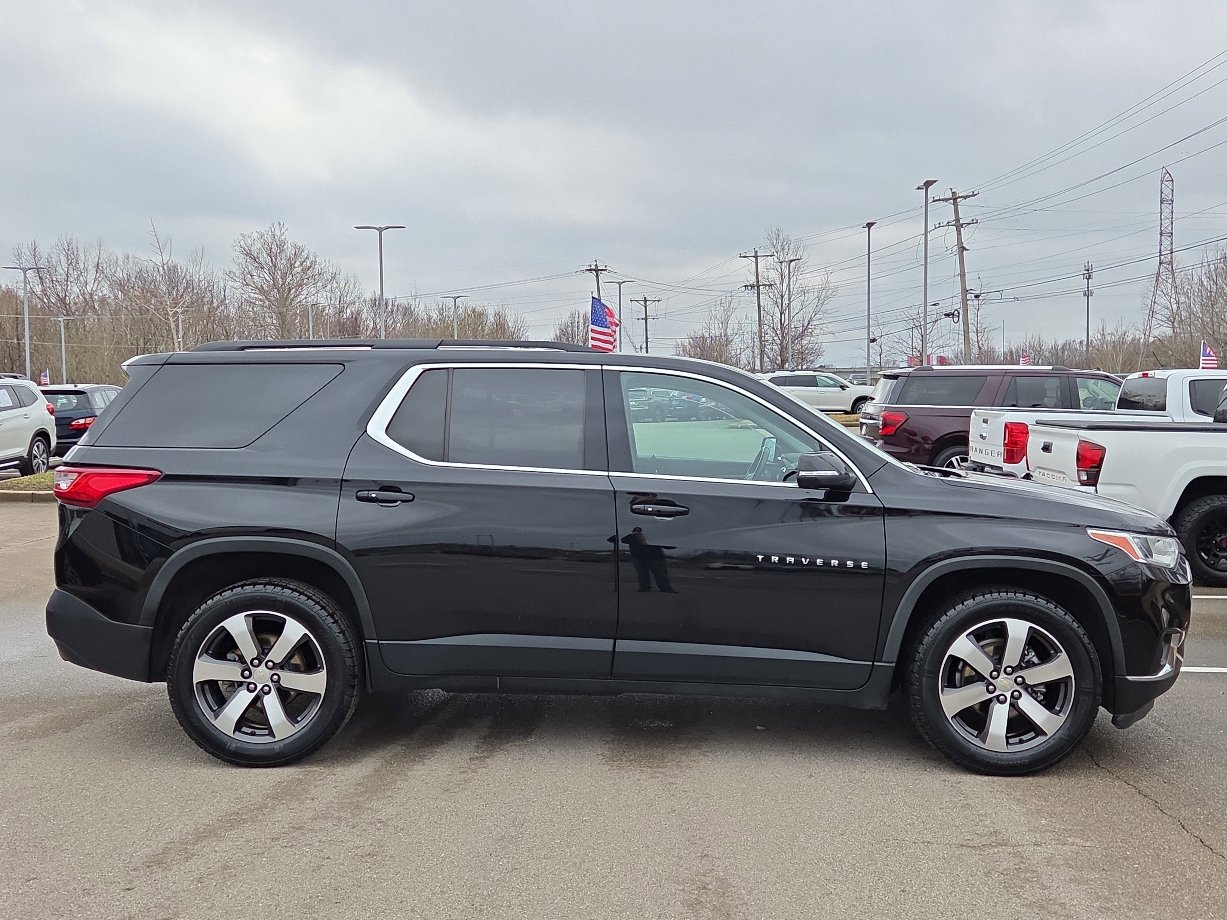 2021 Chevrolet Traverse LT Leather