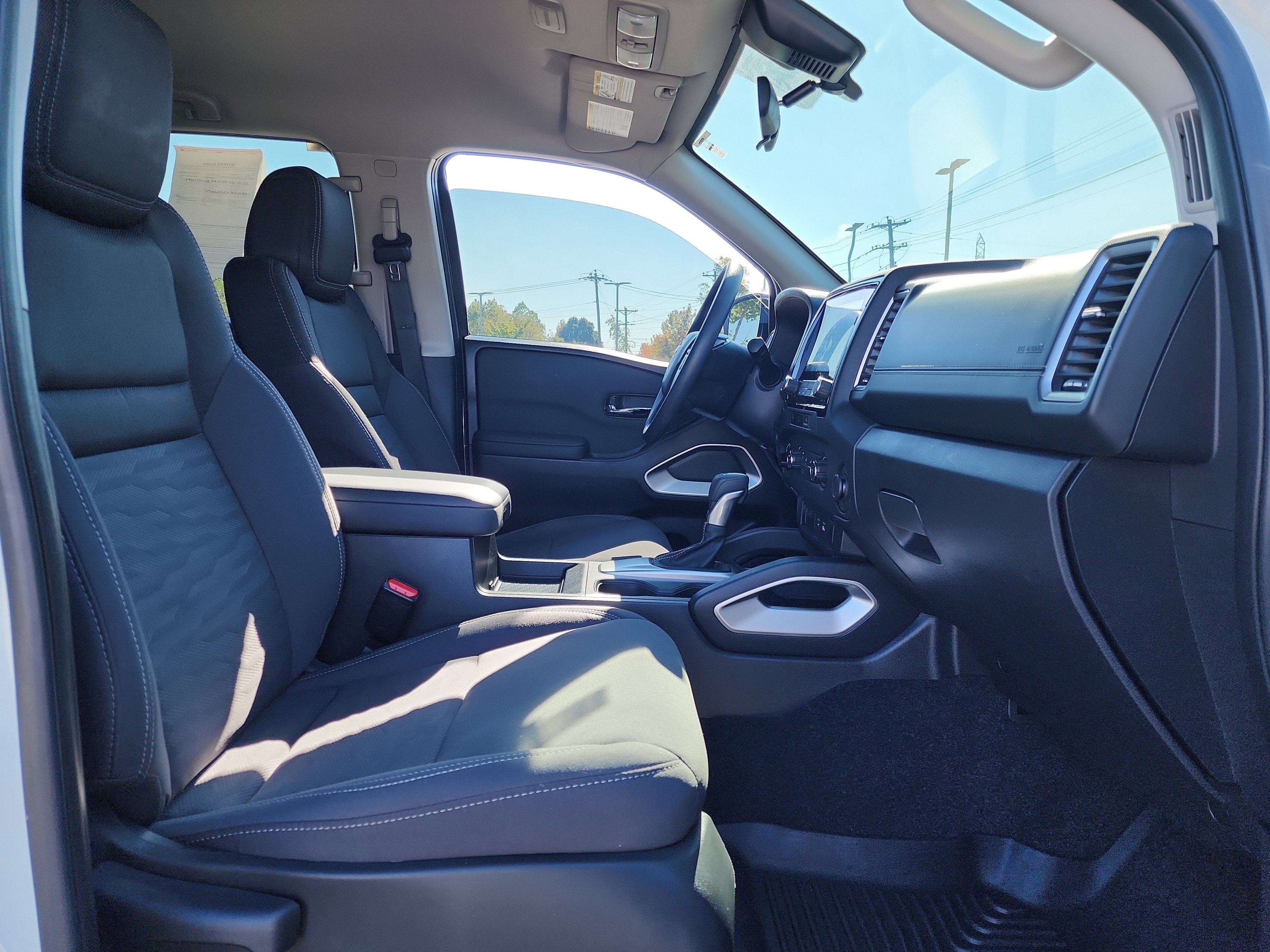 2024 Nissan Frontier SV