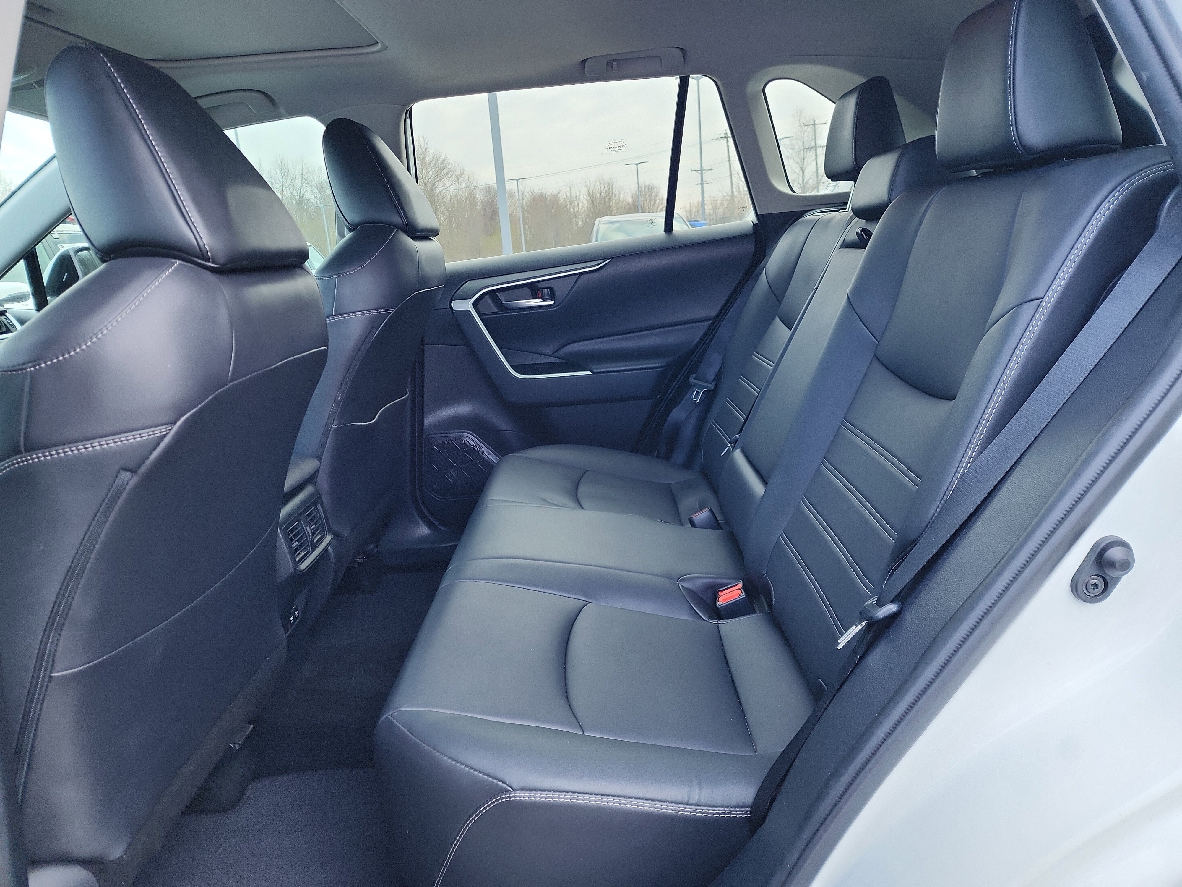 2020 Toyota RAV4 XLE Premium