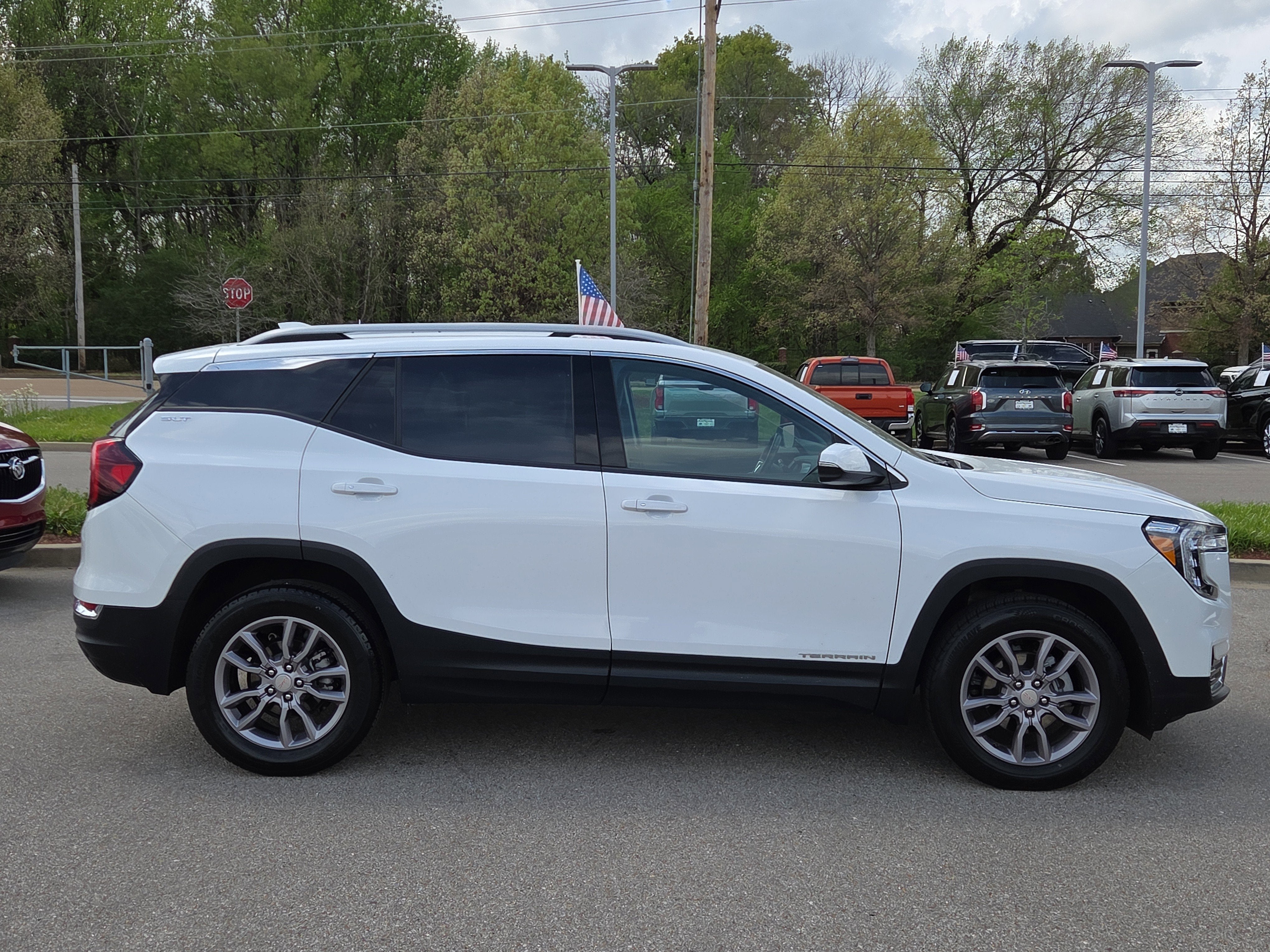 2024 GMC Terrain SLT