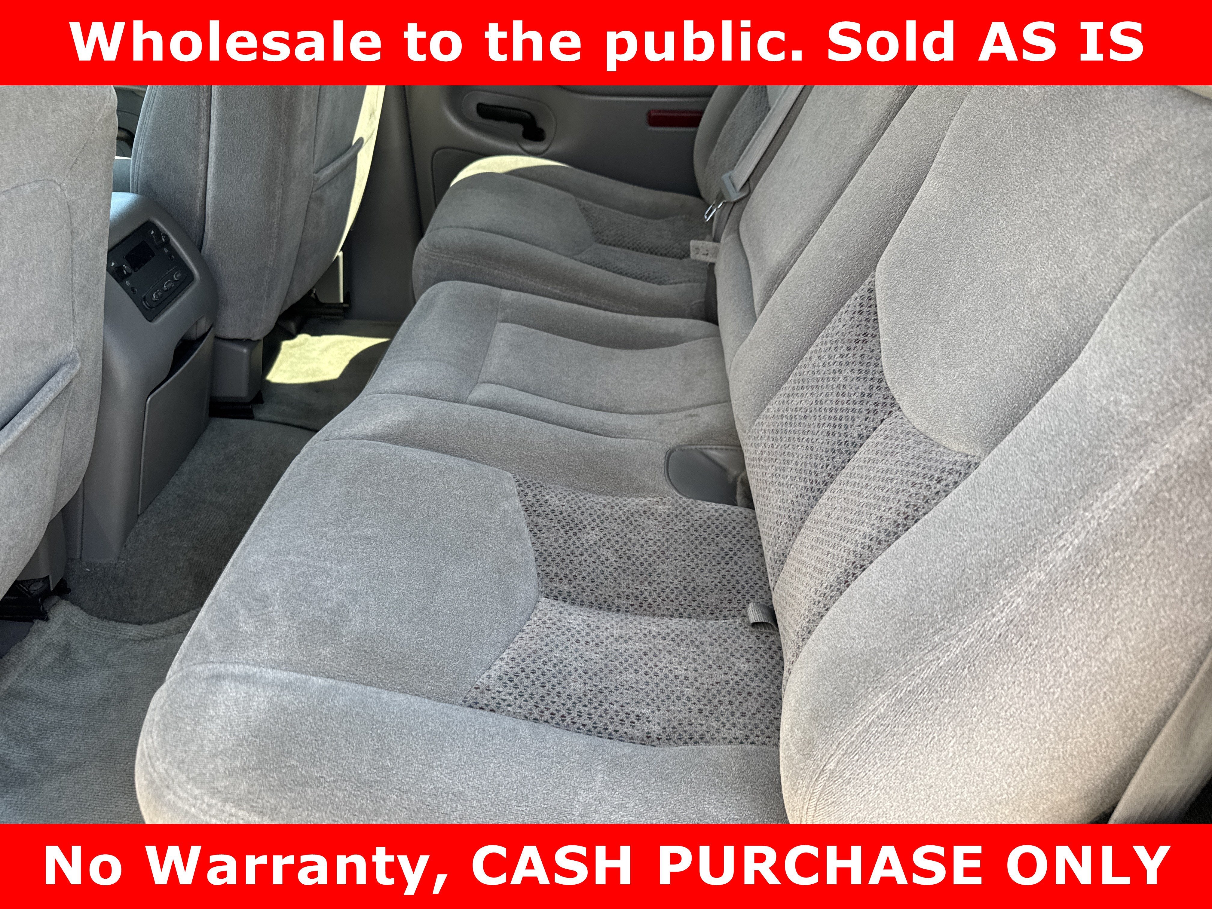 2004 Chevrolet Suburban LS