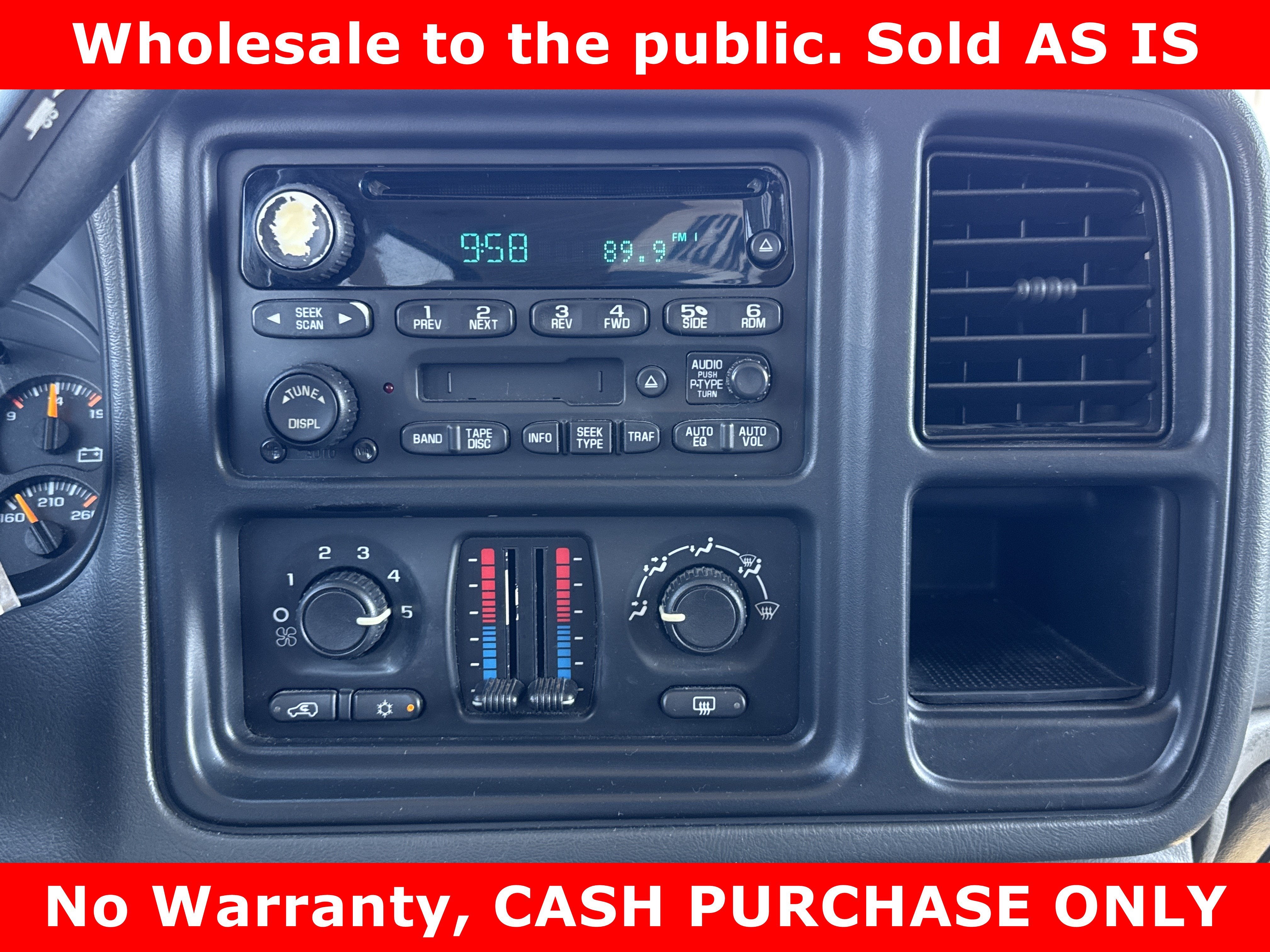 2004 Chevrolet Suburban LS