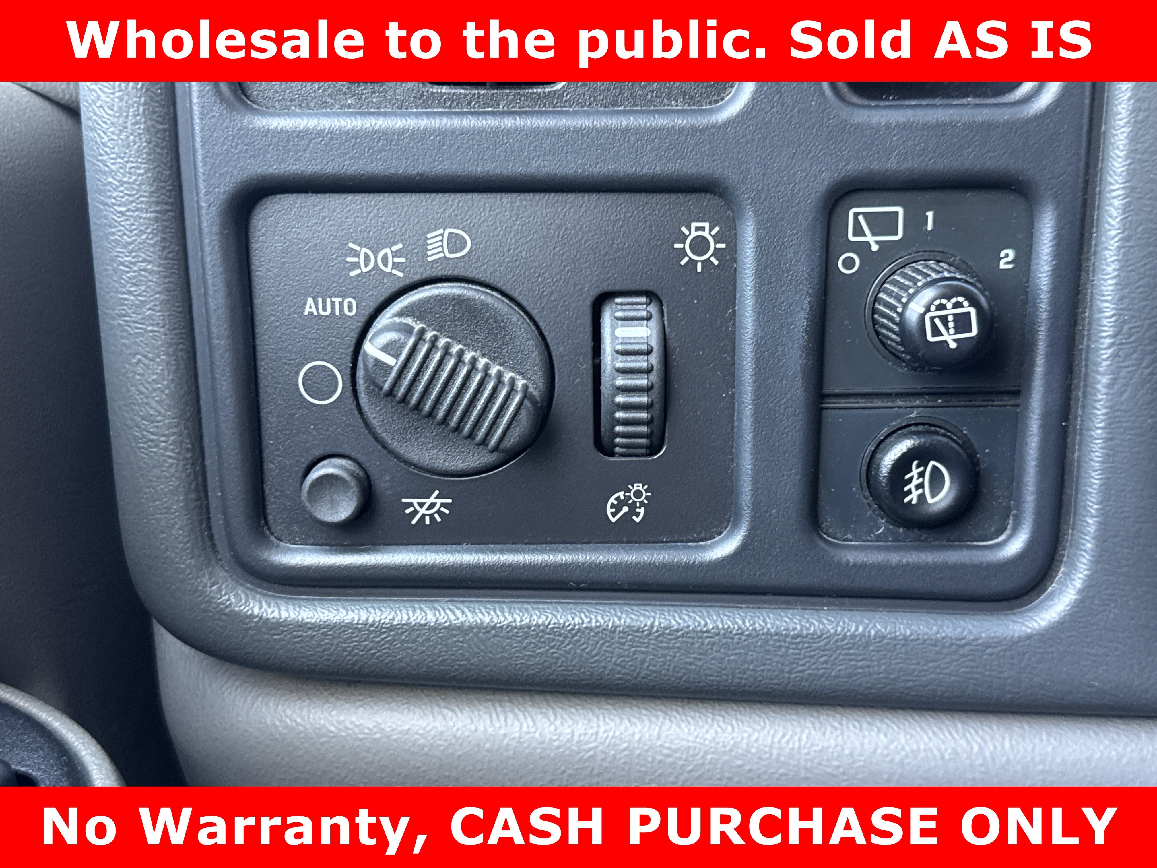 2004 Chevrolet Suburban LS