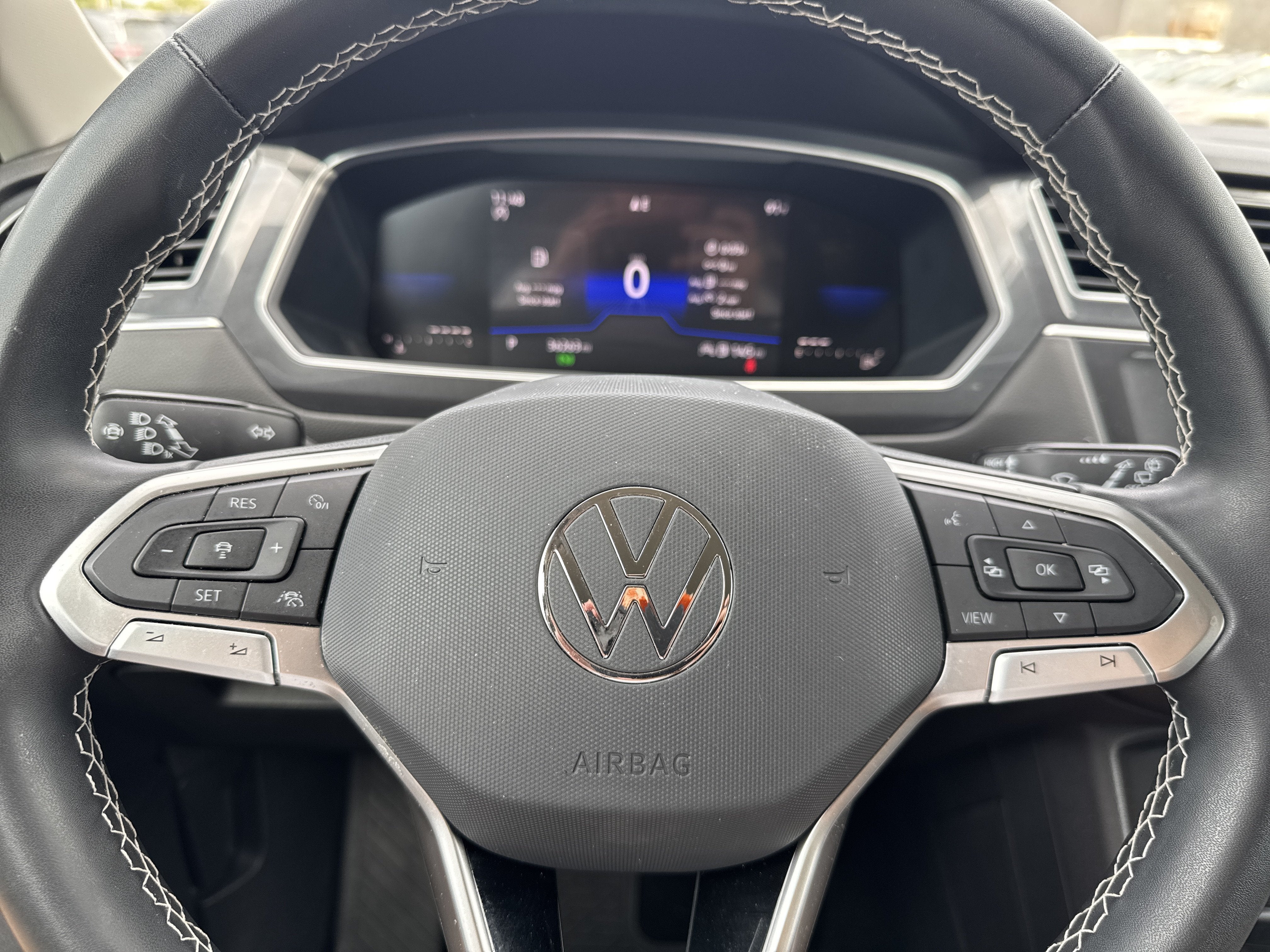 2023 Volkswagen Tiguan SE