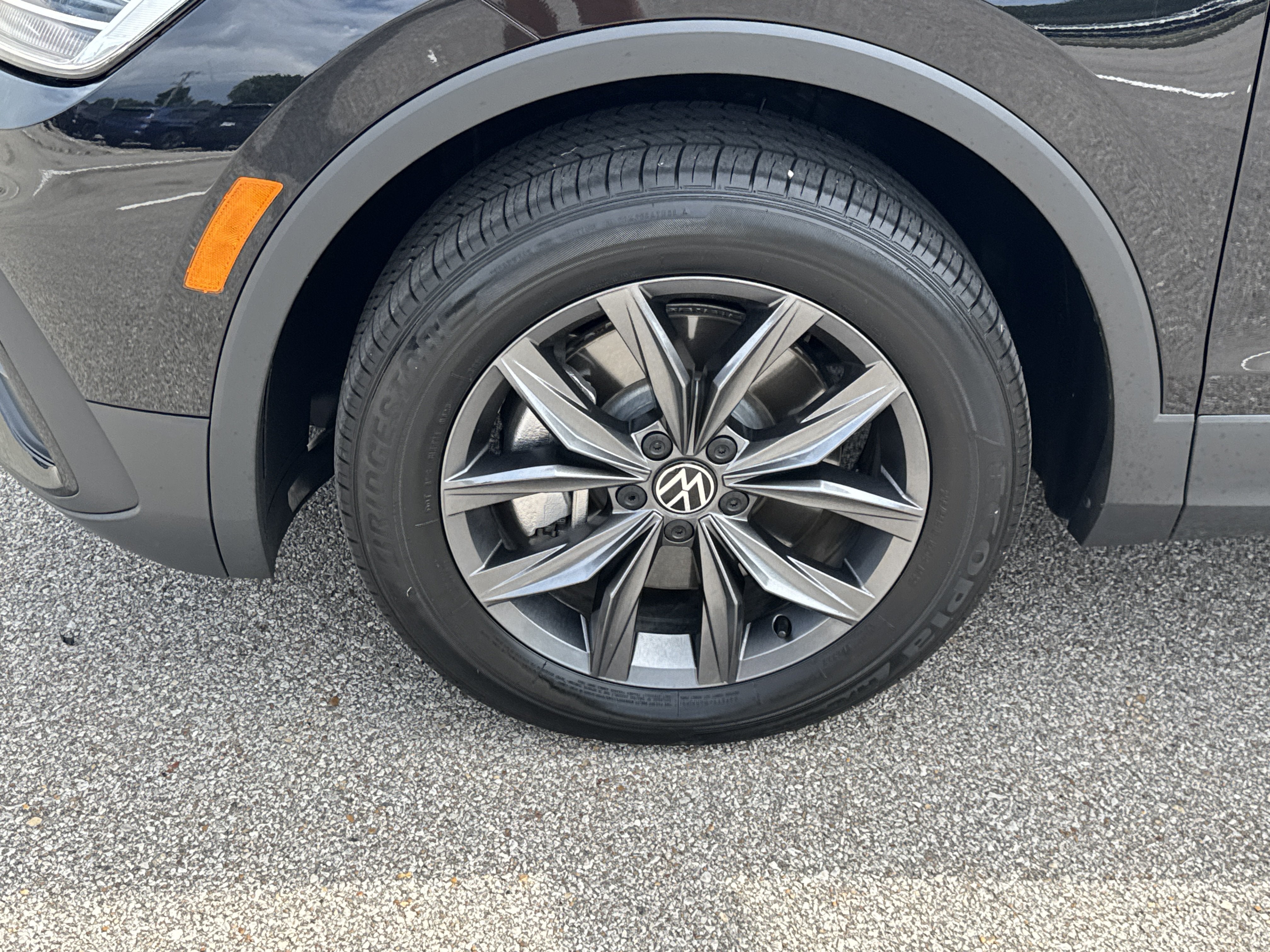 2023 Volkswagen Tiguan SE