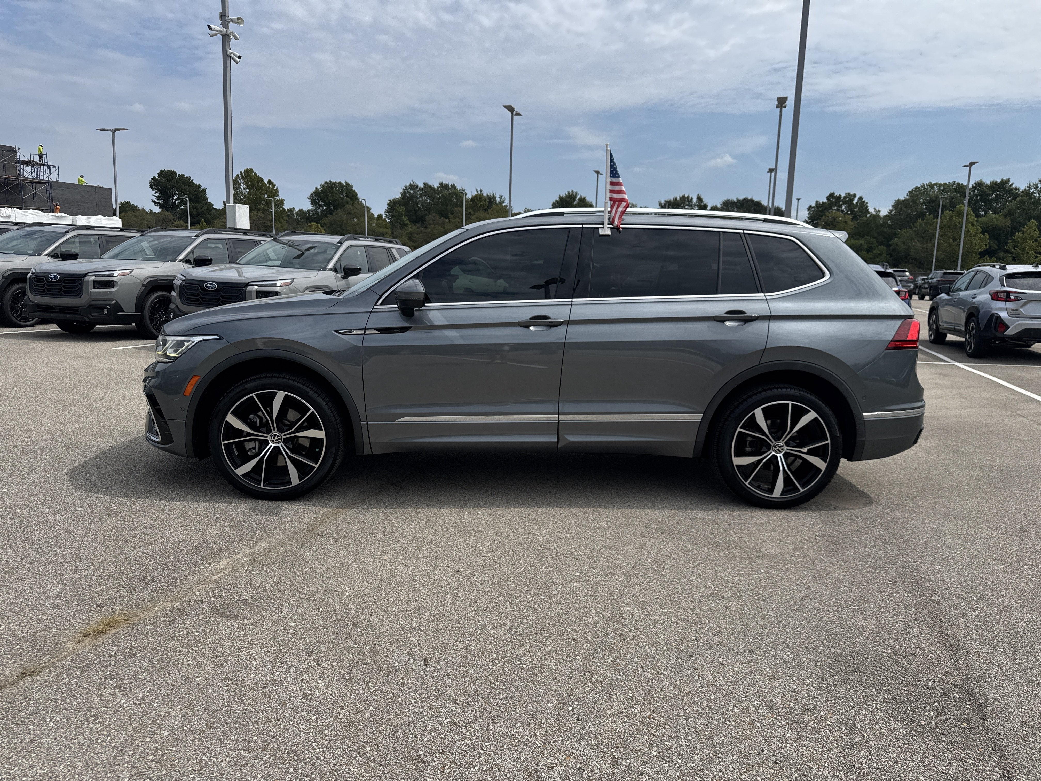 2022 Volkswagen Tiguan SEL R-Line