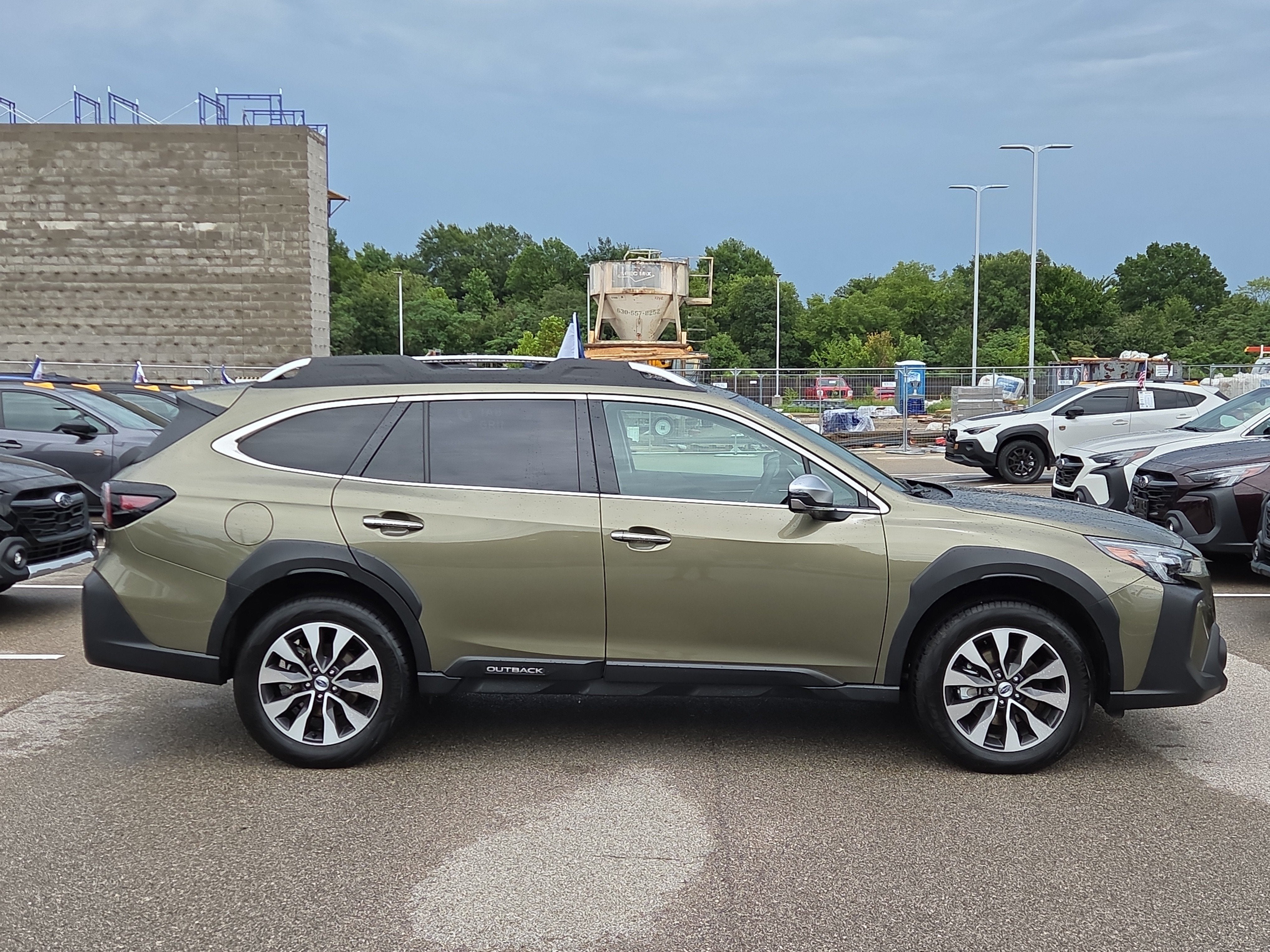 2025 Subaru Outback Touring XT