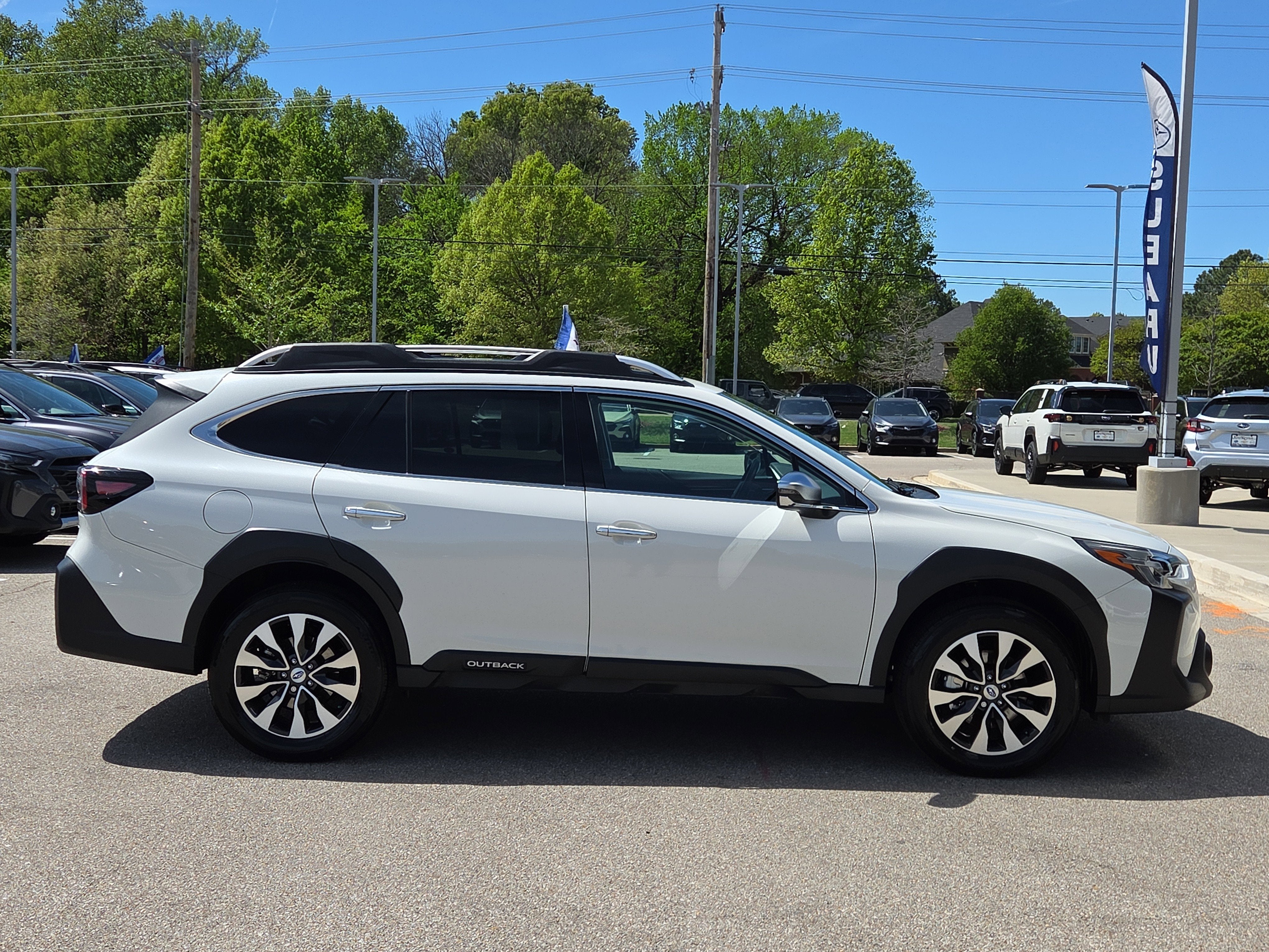 2023 Subaru Outback Touring XT