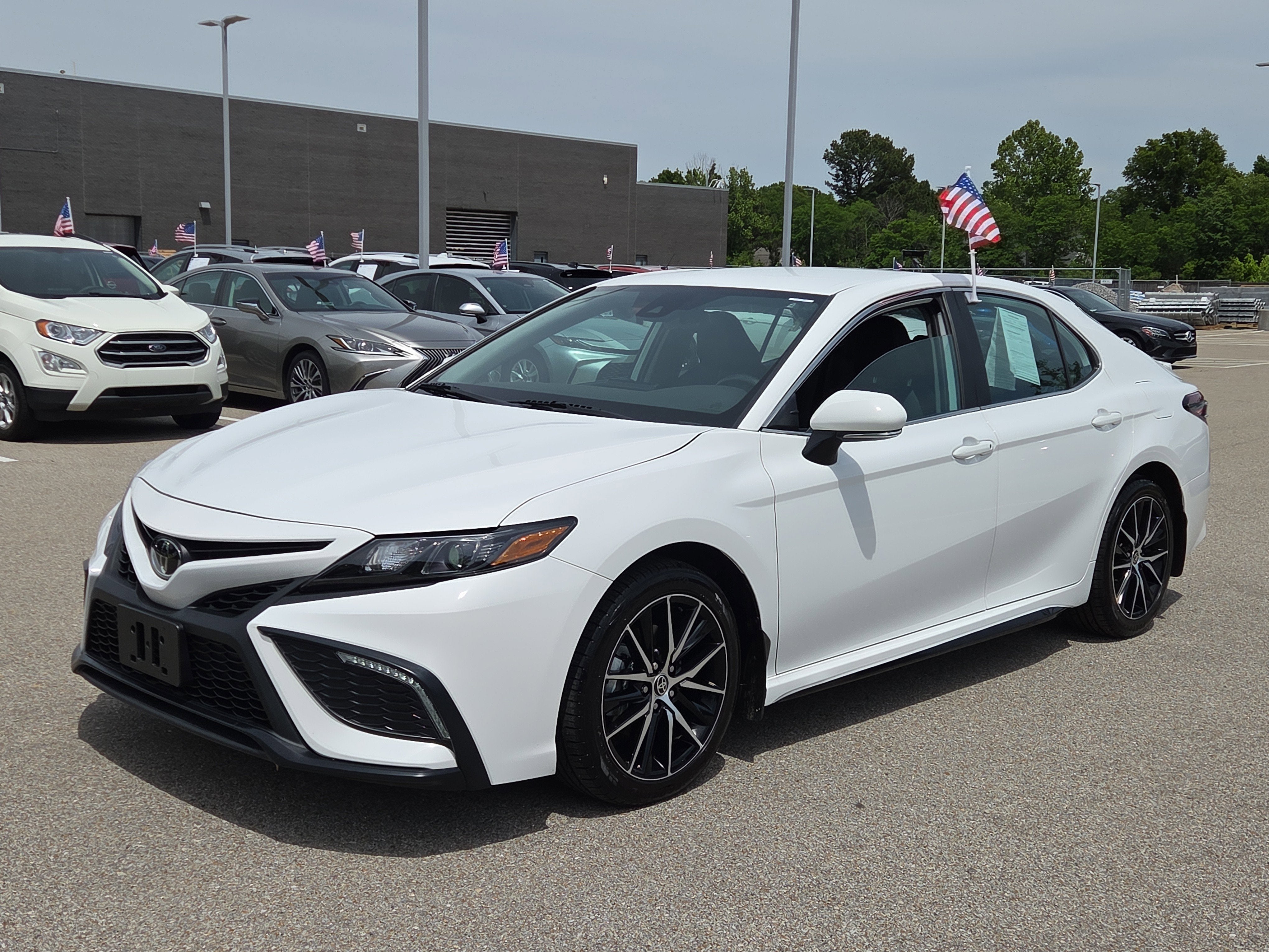 2024 Toyota Camry SE