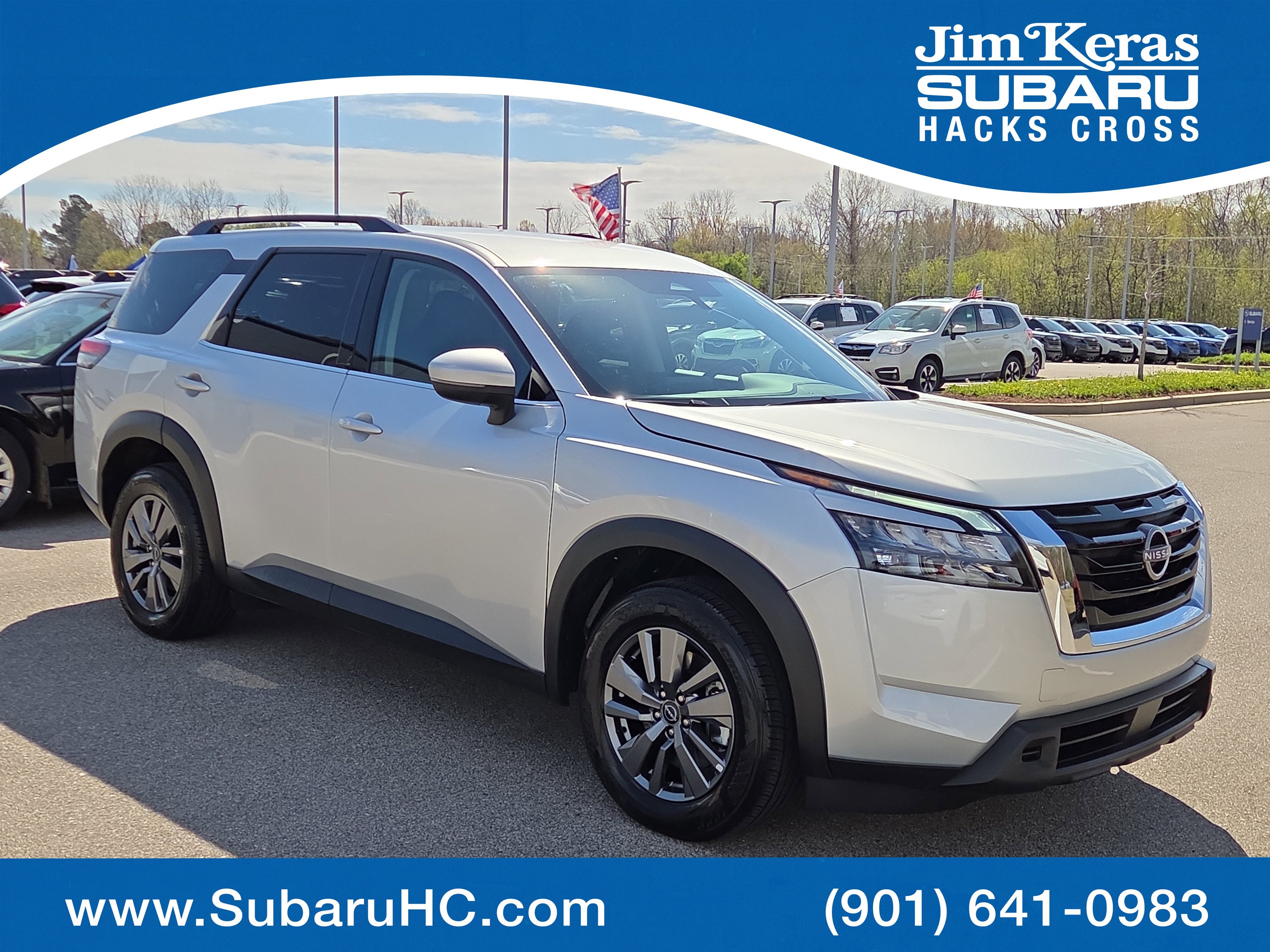 2025 Nissan Pathfinder SV