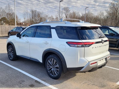 2024 Nissan Pathfinder SL