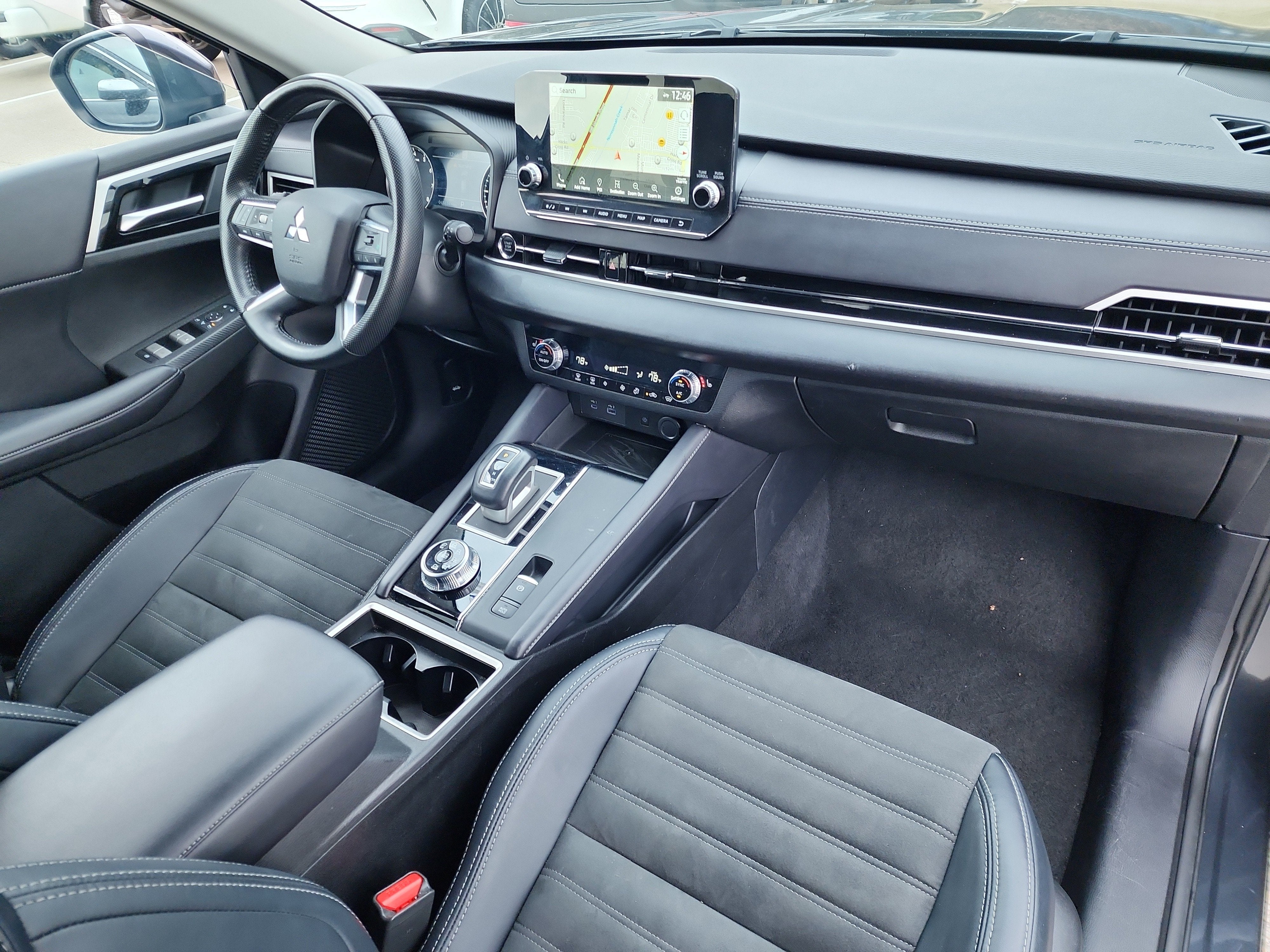 2024 Mitsubishi Outlander SE