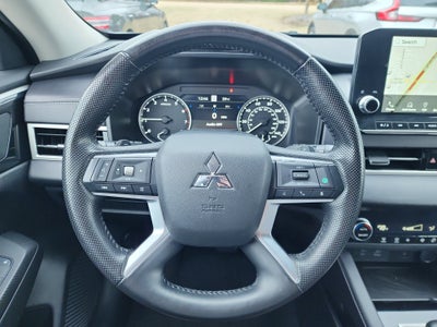 2024 Mitsubishi Outlander SE