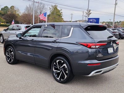 2024 Mitsubishi Outlander SE