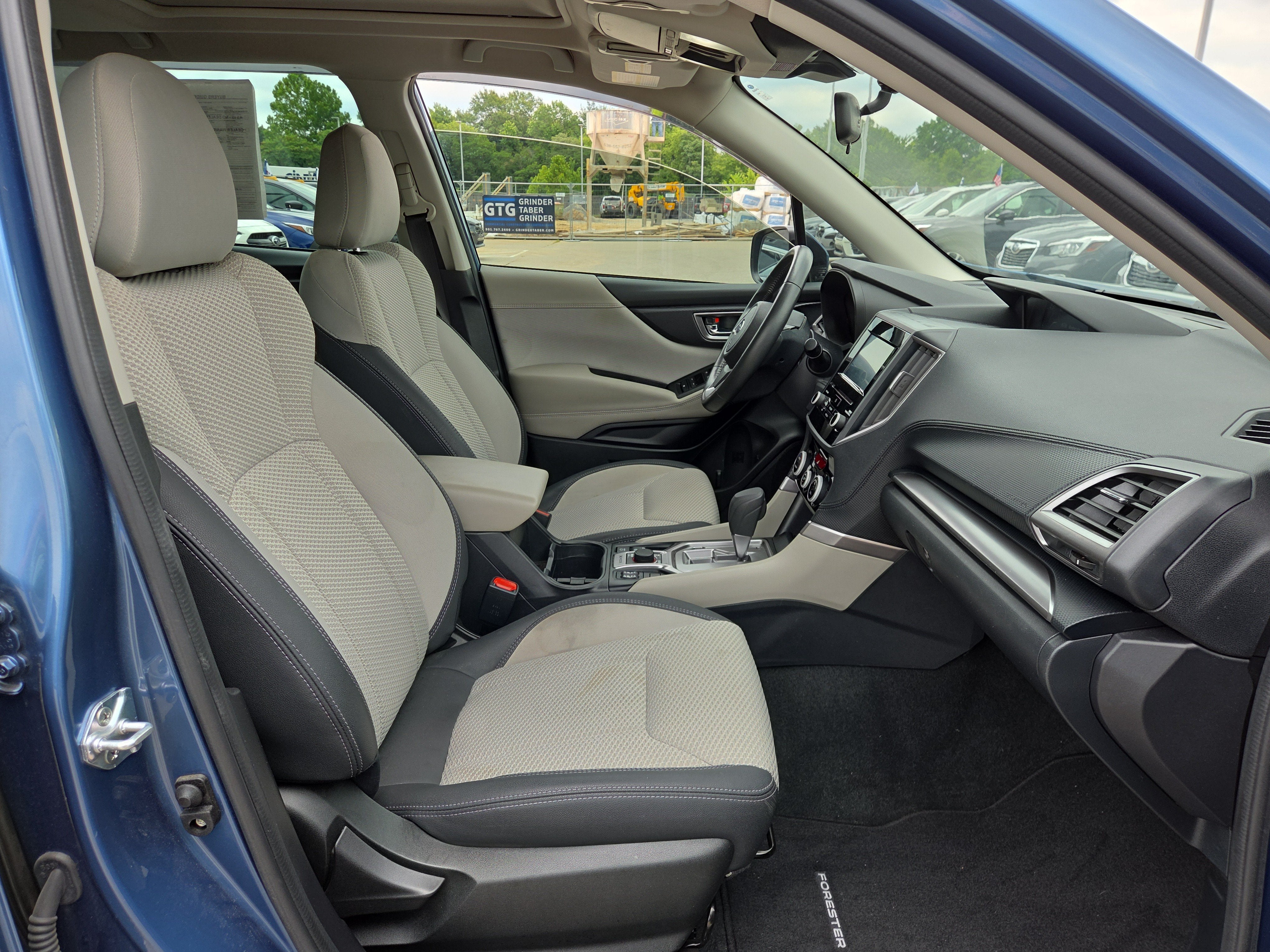 2023 Subaru Forester Premium