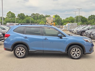2023 Subaru Forester Premium