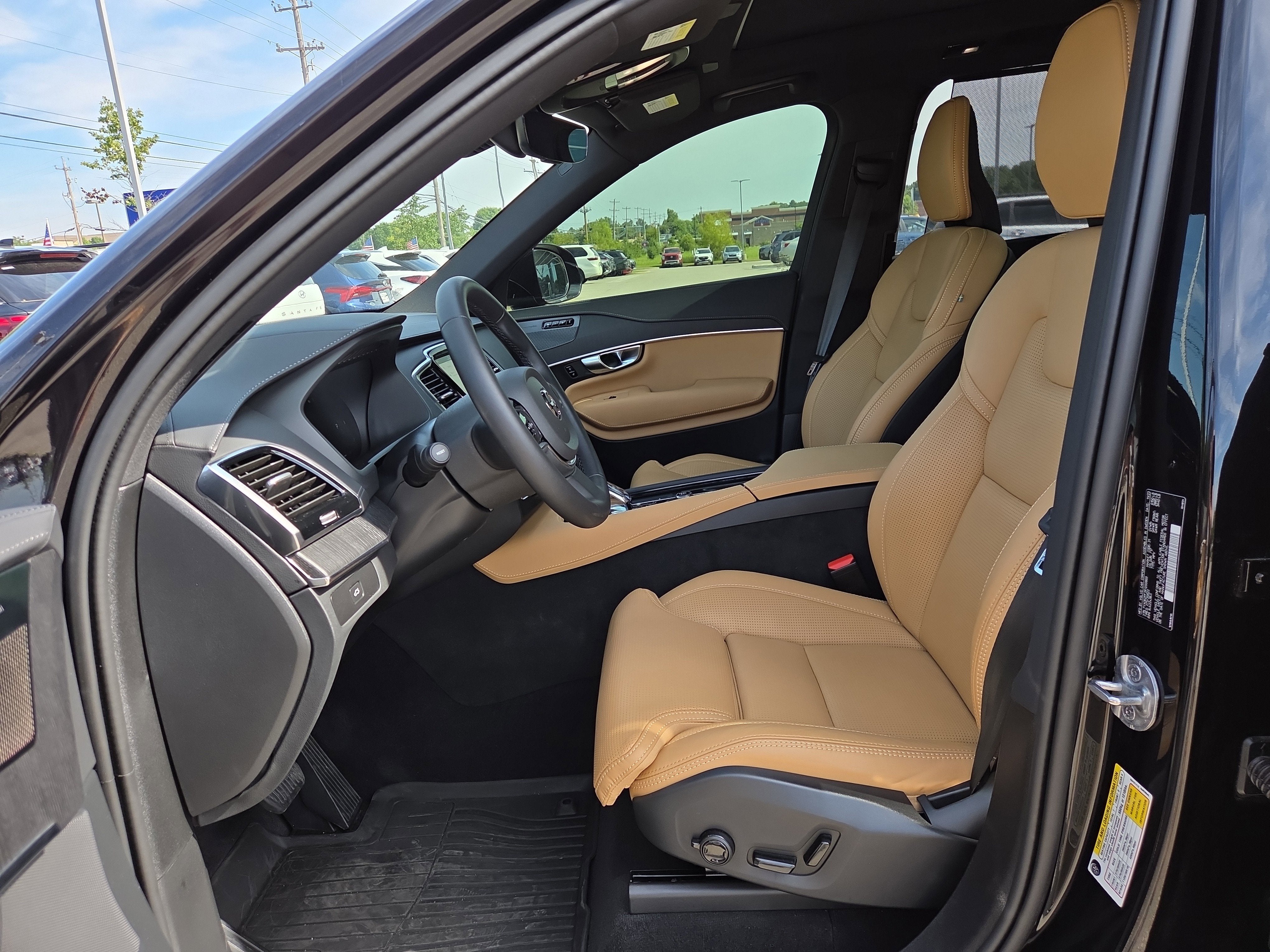 2024 Volvo XC90 Ultimate Bright Theme