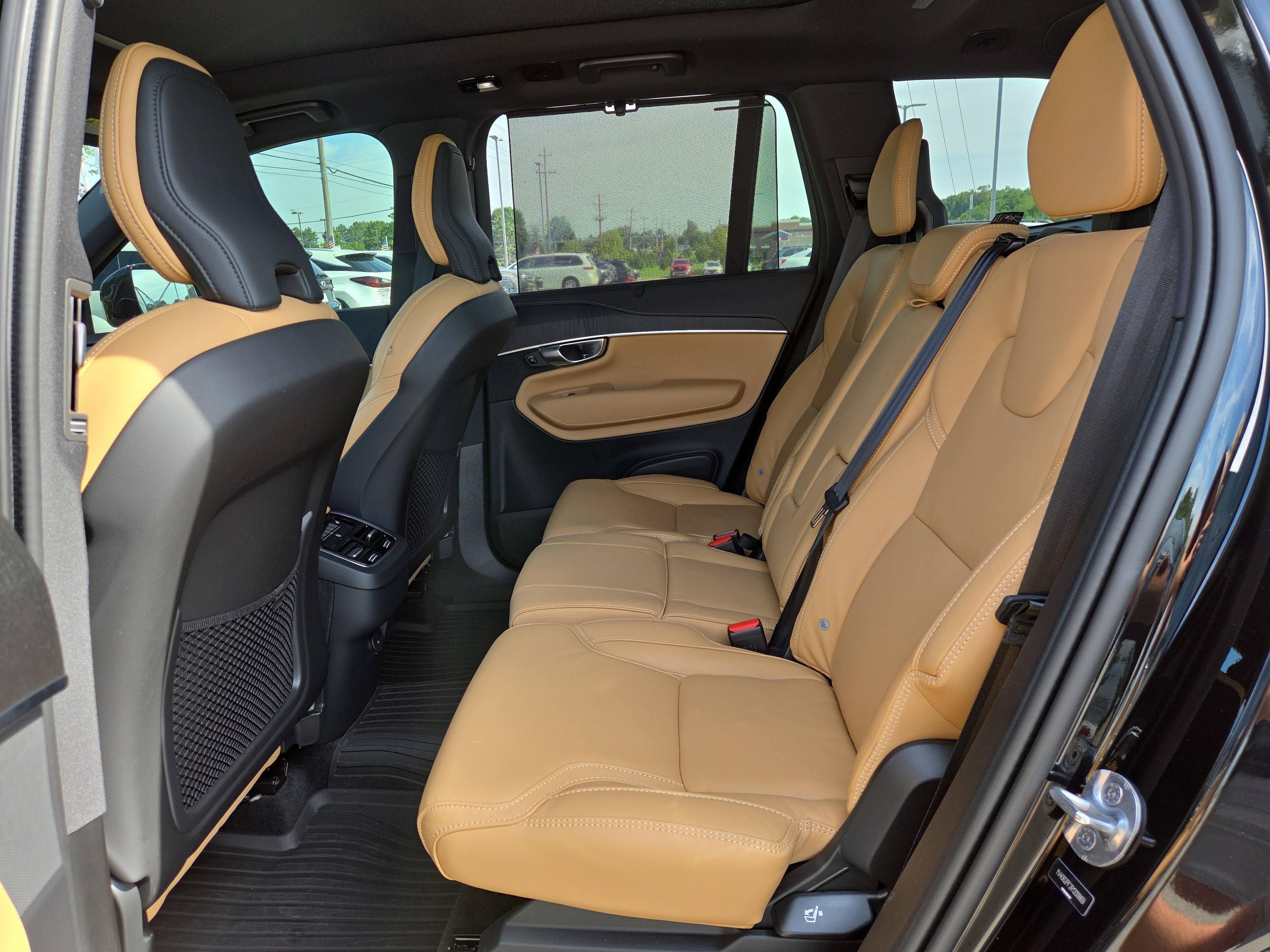 2024 Volvo XC90 Ultimate Bright Theme