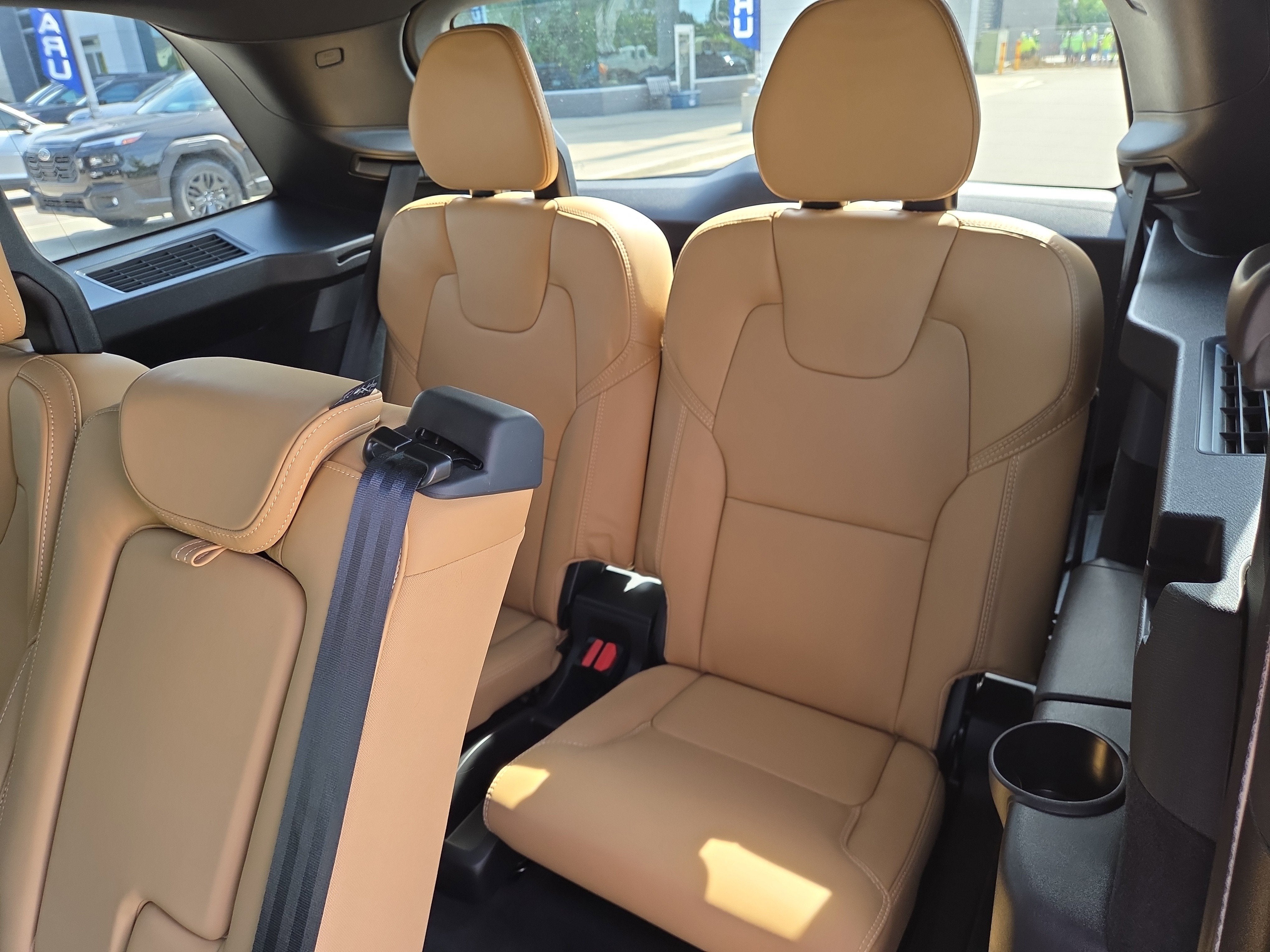2024 Volvo XC90 Ultimate Bright Theme